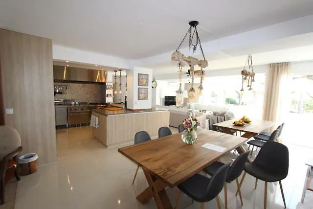 Siempre Domingo Villa Marbella