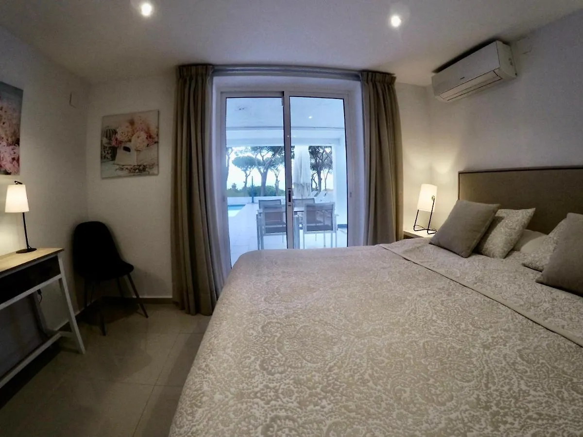 Siempre Domingo Villa Marbella 0*,